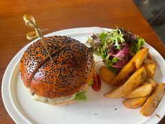 招牌牛肉汉堡-UPPER KITCHEN(延安路店)