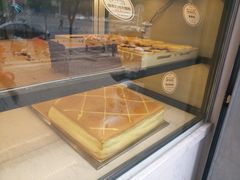 面包甜点陈列柜-台拾记古早味现烤蛋糕(新世界花苑店)