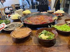 -黄潇洒老火锅(九眼桥宏济巷店)