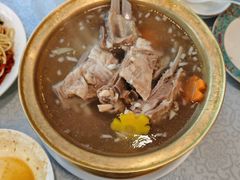 -汗腾格里·风味餐厅(新疆驻京办店)