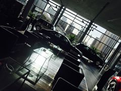 -天津波士信达奔驰4S店(卫津南路店)