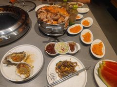 -黑金·寻焰自助百汇·烤肉·火锅(中街店)