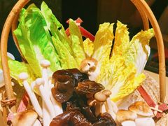 -余欢领鲜火锅(新街口店)