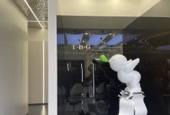 点击看大图 -CE·专业蛋白•羽毛接发·潮色烫染品牌店