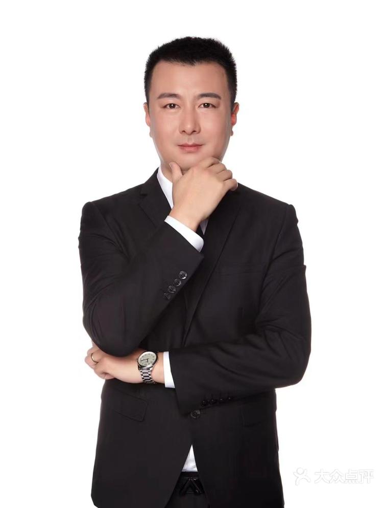 彩色的风车 2022年5月31日 关注 语培界大佬斐叔还有谁不认识的么