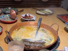 -洱火云南酸菜牛肉火锅(石景山当代商城店)