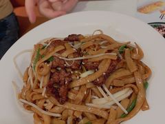 -新大咀港式茶餐厅(宝山万达店)