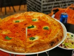 芝士披萨-WOLFGANG PUCK KITCHEN & BAR(迪士尼小镇店)