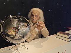 -厦门帷幕开啦红地毯蜡像艺术馆