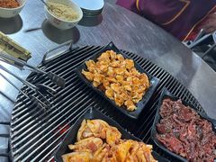 -小辣椒火盆烧烤(温泉南街店)