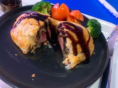 惠灵顿牛排-港式茶餐厅·乒乓室记·谢赛克乒乓球俱乐部
