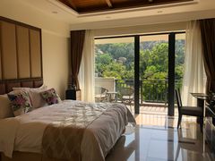 -那琴半岛地质海洋公园