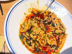 -自己人·宜昌菜(水悦城店)