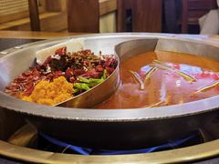 -沸炉重庆老火锅(军事博物馆店)