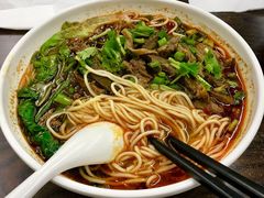 招牌牛肉面-耙豌豆重庆小面