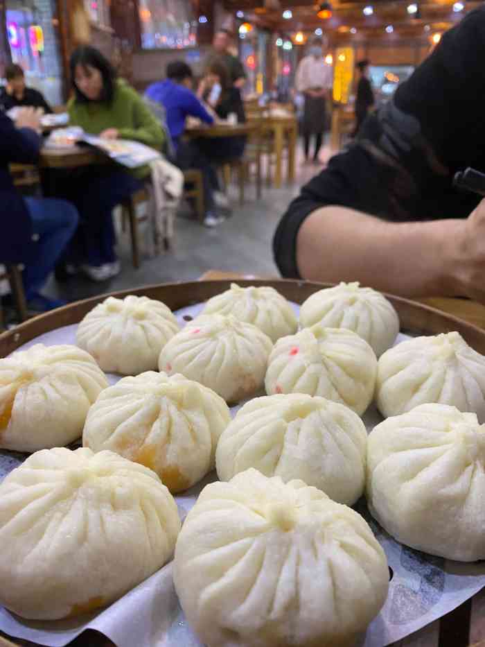 陈傻子餐厅(南开南丰路店)-" 包子是必点的,三鲜,鸭油,猪.
