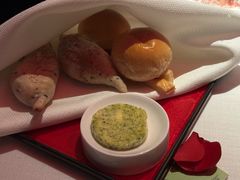 -弦月窗LUNETTE BY AMANDA(复兴路店)