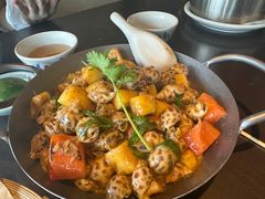 -大头虾越式风味餐厅(光明广场店)