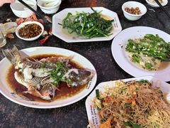 -岛中岛·海鲜大排档·万宁老字号(东澳店)