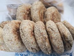 芝麻烧饼-李小老烧饼(常营民族家园店)