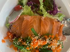 -Chom Cafe and Restaurant