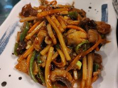 -南京金牛湖巨碗鱼头