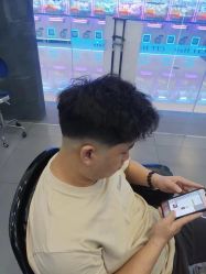 -CIT造型·烫发·染发