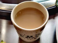 -粘豆包柴火铁锅炖