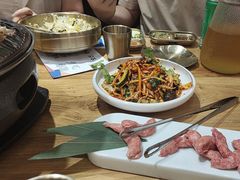 -青瓦餐厅·生鱼片·韩园烤肉(西塔店)