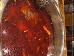 -肖肖酸萝卜鱼火锅(总店)