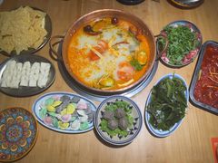 -洱火云南酸菜牛肉火锅(石景山当代商城店)