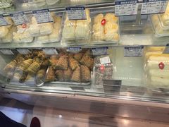 -白玉兰食品甜凤店(合生汇店)