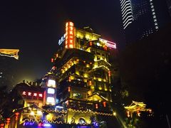 这个角度看店名略霸气-小天鹅火锅·一线江景洪鼎旗舰店(洪崖洞店)