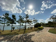 -上海滴水湖皇冠假日酒店