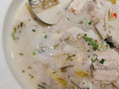 -严记小天府酸菜鱼(西四路店)