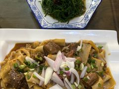 -壹阁胡羊焖饼(特色小吃街店)
