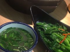 -丫丫厨娘·柠檬鸭(江南蓝鲸世界店)