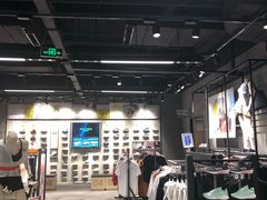 -阿迪达斯(武林银泰三叶草店)