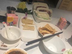 -牛焱·贵州黄牛肉火锅(城西银泰店)