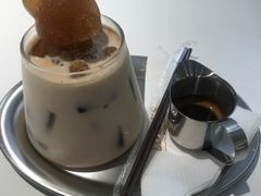 -露露家咖啡店