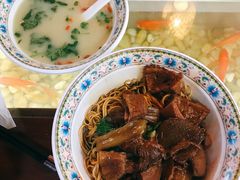 -金杨拉面王小吃面馆·牛三宝面·红烧牛肉粉