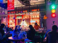 -UP嘻哈酒吧(粉巢店)