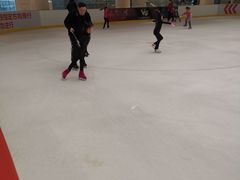 -陈露国际冰上中心(天津嘉里汇店)