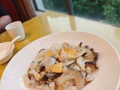 -石家饭店·百年老字号(灵岩山穹灵路店)