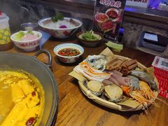 -萍姐火锅·公路夜市(武汉首店)