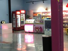 -嘿哟动霸CHUA·新潮玩运动娱乐中心·蹦床滑冰团建乐园