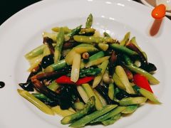 鸡枞菌炒芦笋-宴小馆·小海鲜青岛菜(五四广场店)