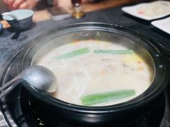 -大匠工房古船木艺术餐厅·猪肚鸡专门店(长白仙岛店)