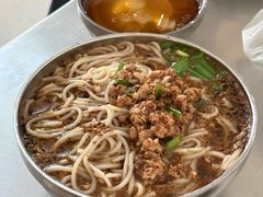 -正宗杨记普洱酸醋米线(总店)