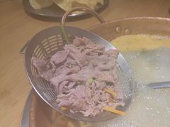 -洱火云南酸菜牛肉火锅(石景山当代商城店)